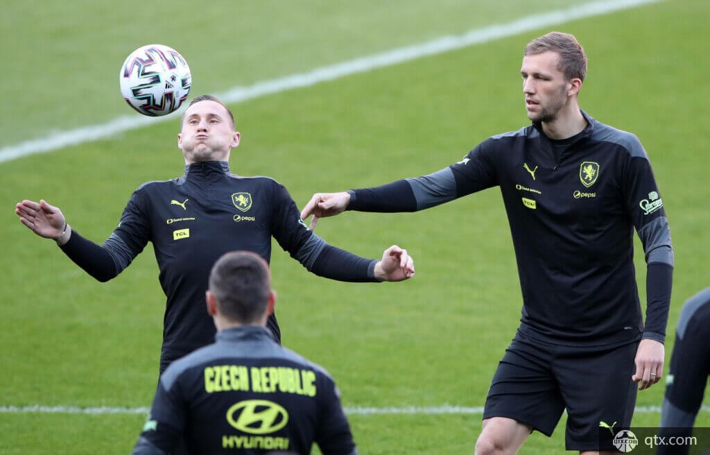 厚度和丰富 厚度和丰富