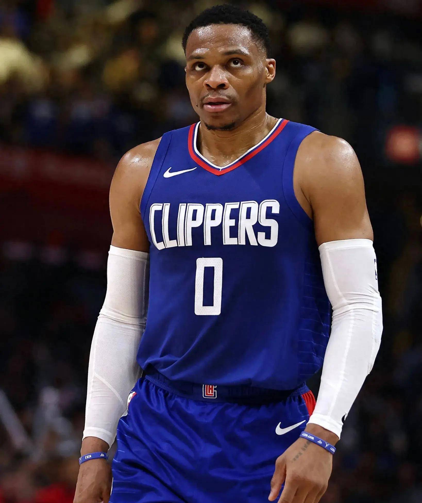 [网球]莱巴金娜发球强势 张帅虽败犹荣